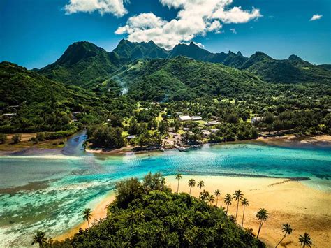 Island Attractions .